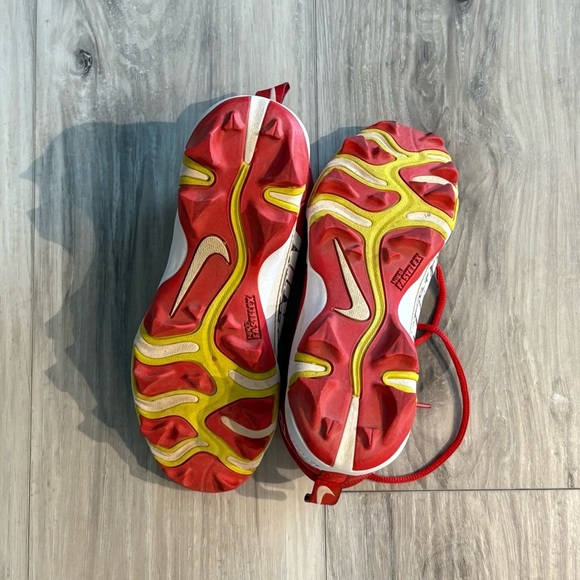 Nike Mike Trout Fastflex Youth Baseball Cleats Red & White SZ 3Y - Picture 7 of 8